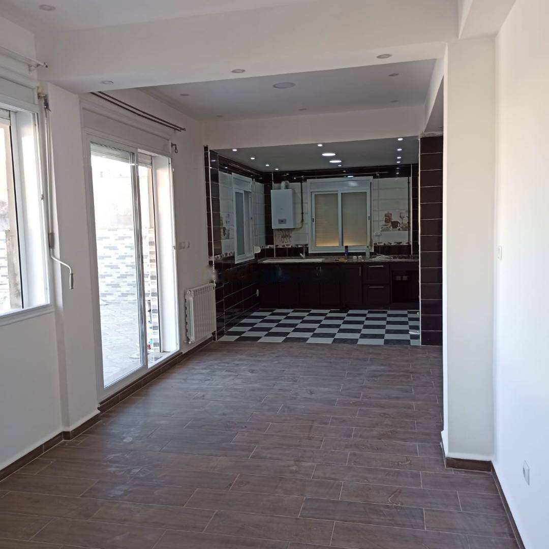 Location Niveau de villa F4 Bordj El Bahri