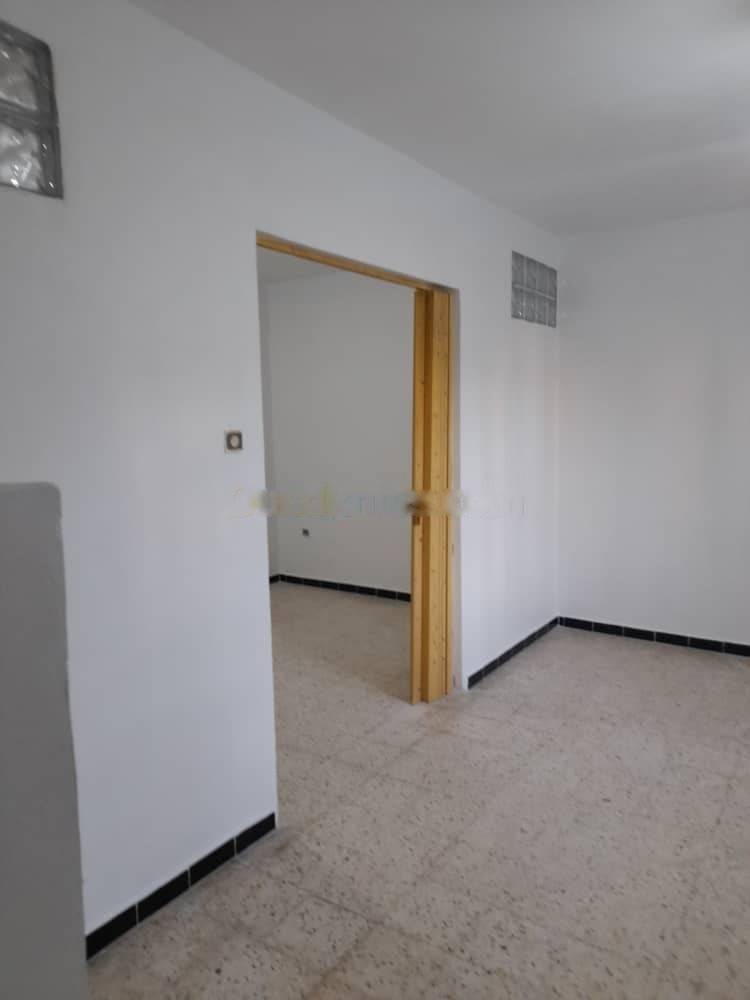 Location Appartement F2 Hydra