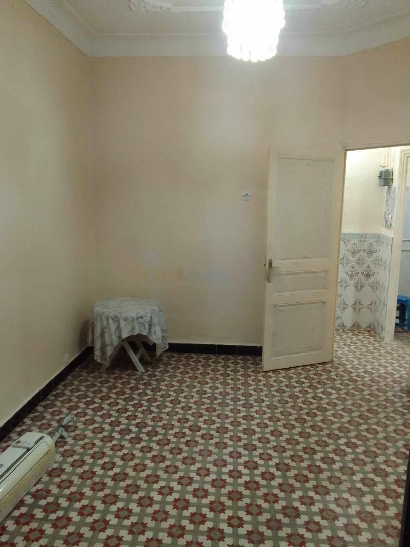 Location Appartement F2 Baba Hassen