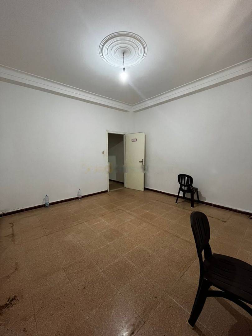 Location Appartement F3 Birkhadem