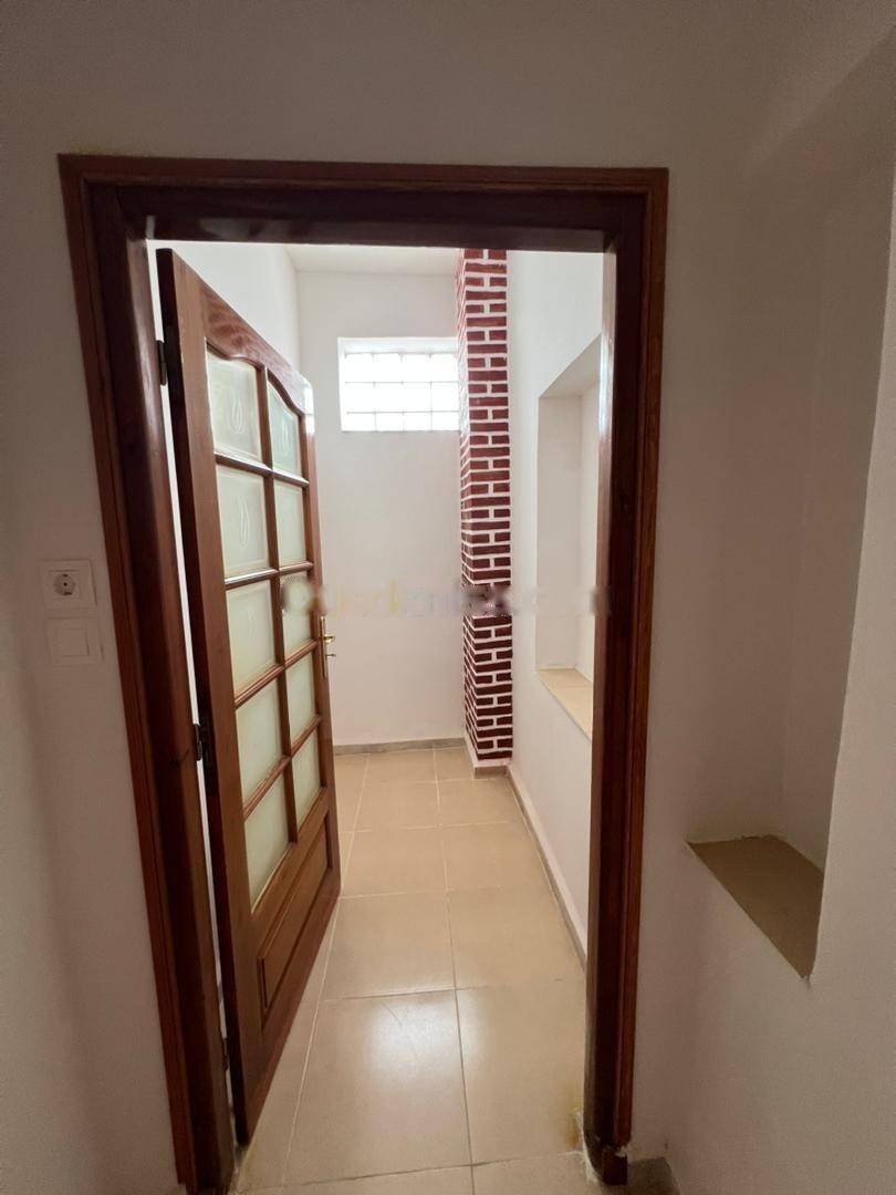 Location Appartement F4 Dely Ibrahim