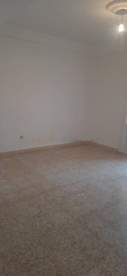 Location Appartement F3 Bouzareah