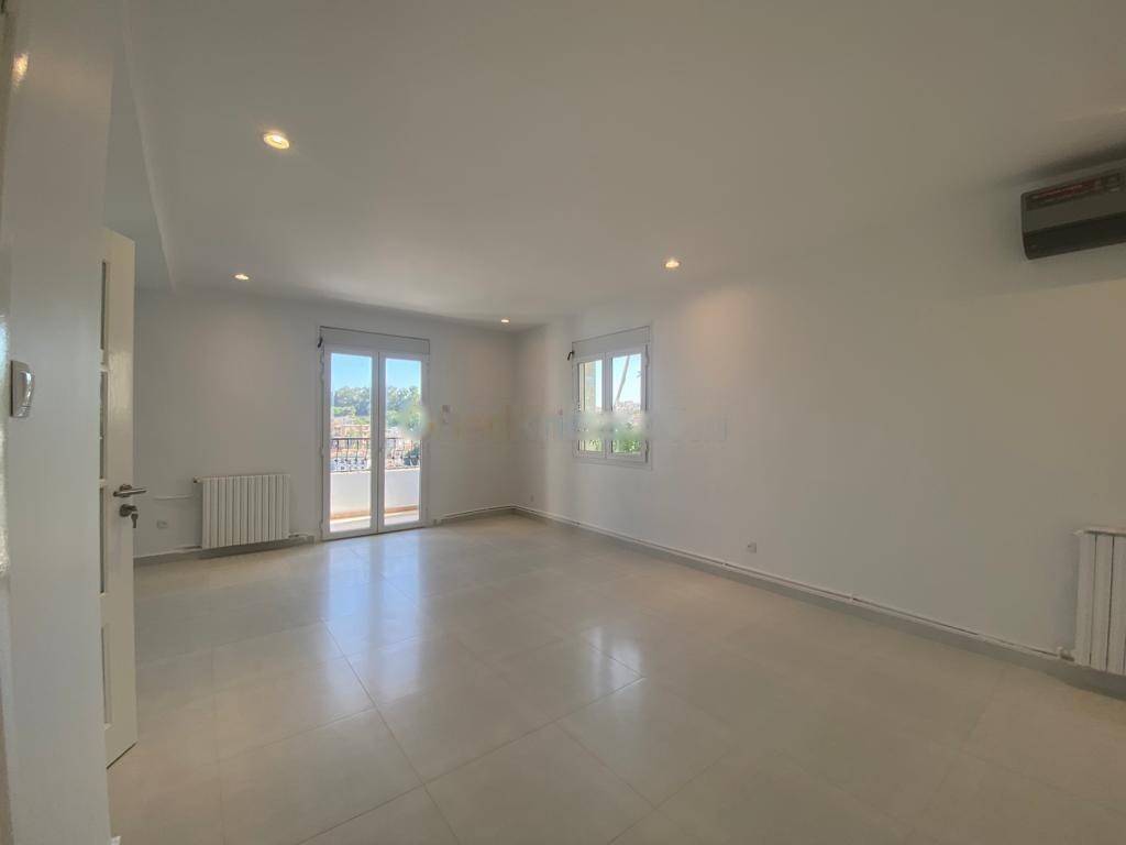 Location Immeuble Hydra