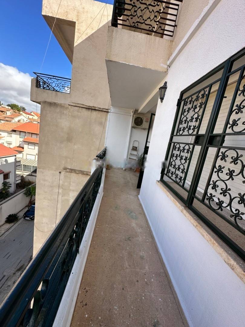 Location Appartement F4 Dely Ibrahim