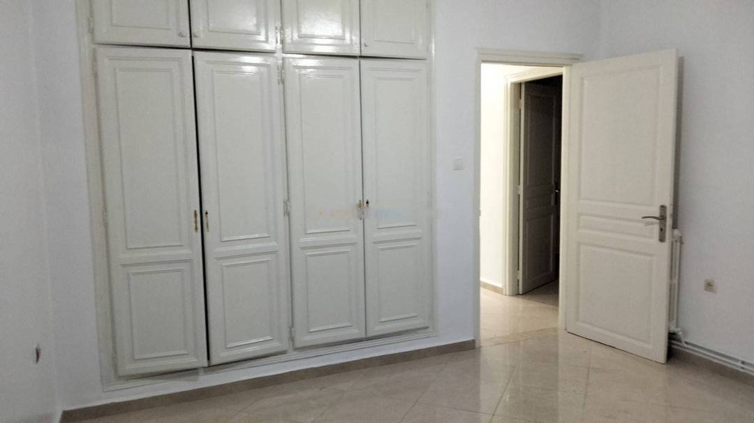 Location Appartement F4 Dely Ibrahim