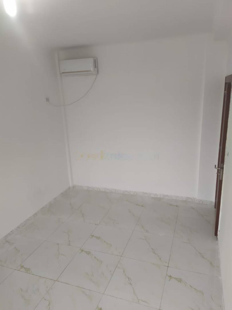 Location Appartement F4 Rahmania