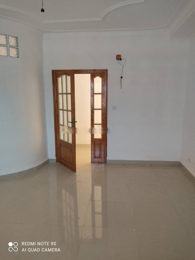 Location Niveau de villa F4 Djasr Kasentina