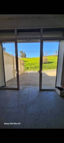 Location Local F3 Souidania