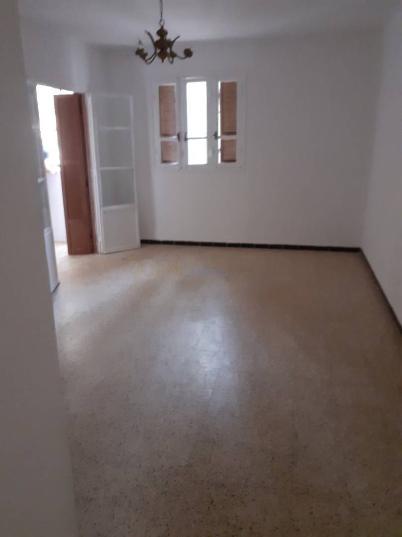 Location Appartement F3 Djasr Kasentina