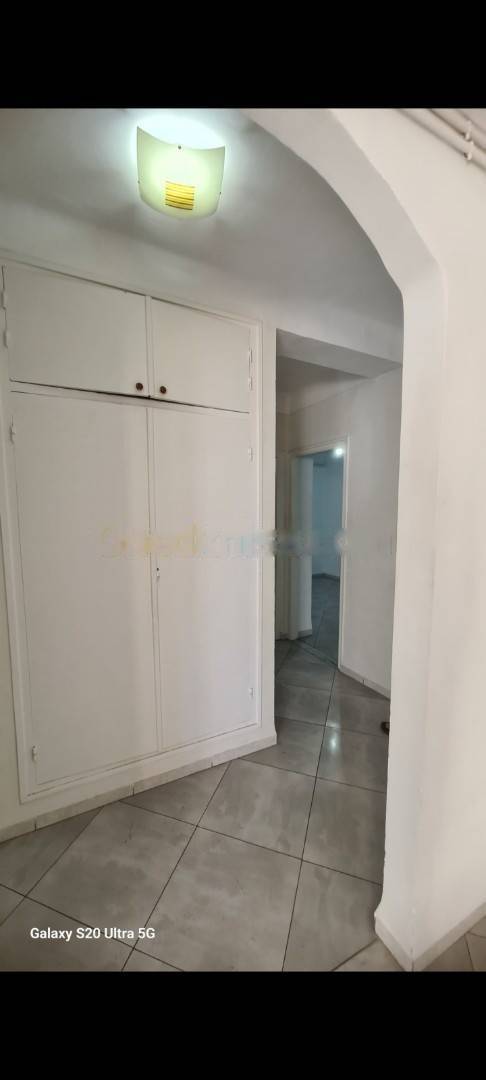 Location Appartement F3 Souidania