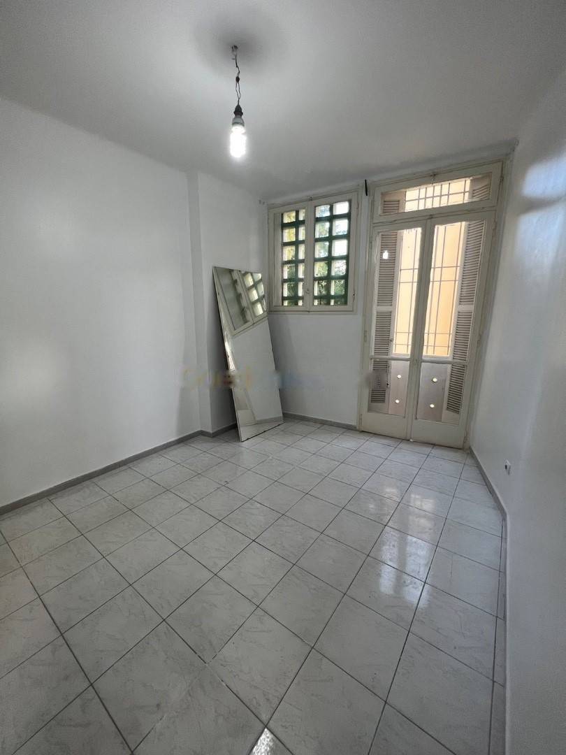 Location Appartement F3 Hydra