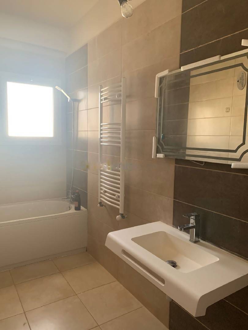 Location Appartement F6 Birkhadem