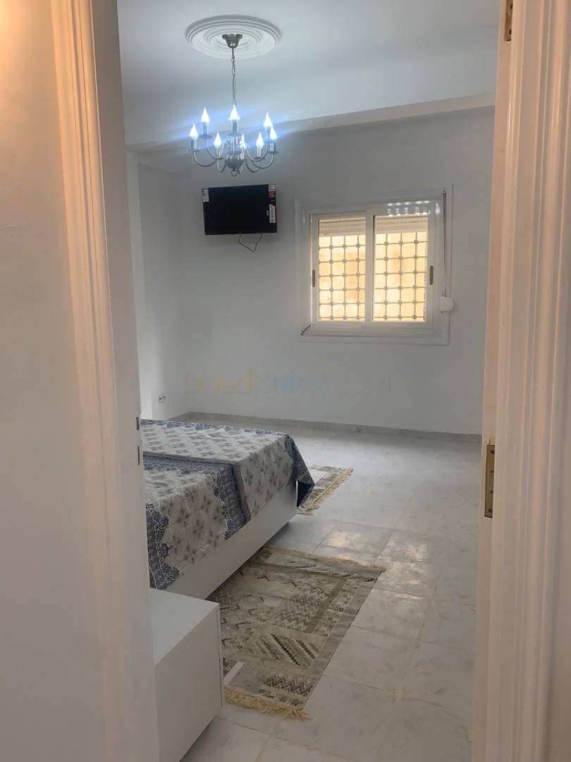 Location Appartement F5 El Achour