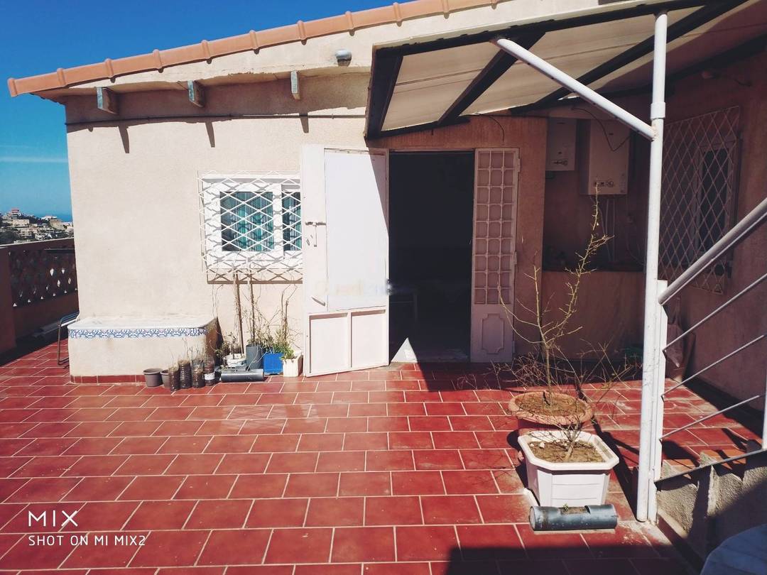 Vente Niveau de villa F4 Bouzareah