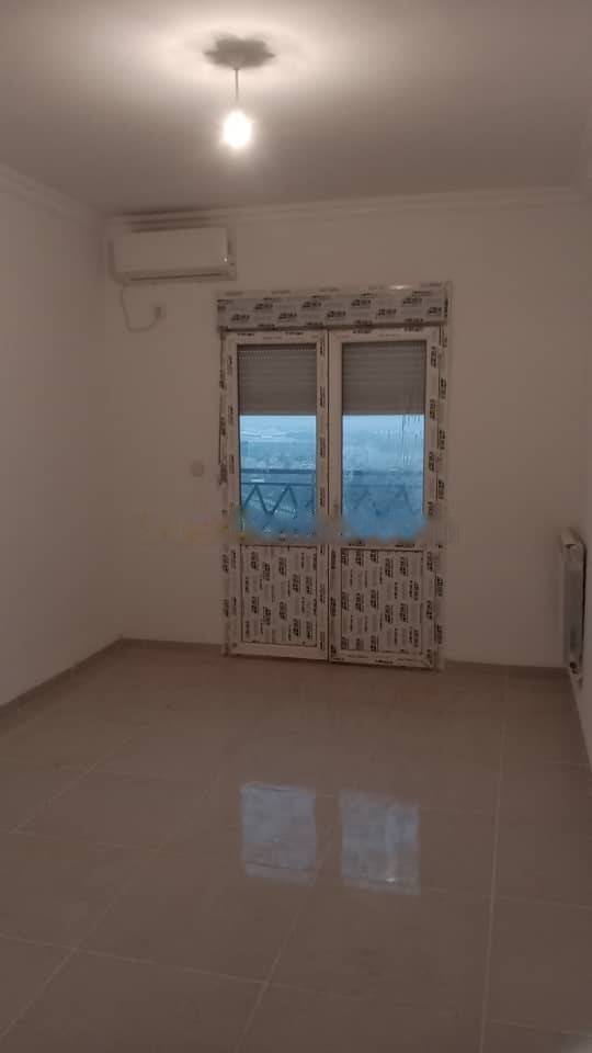 Location Appartement F4 Kouba