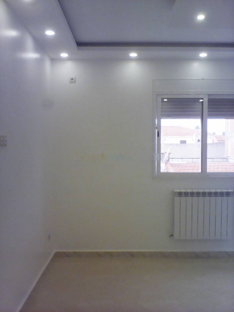 Location Appartement F4 Birkhadem