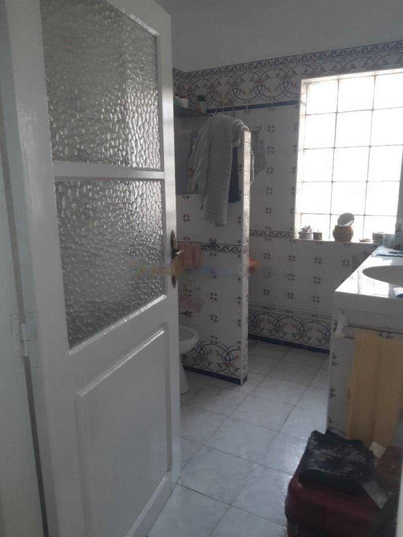 Location Niveau de villa F4 Cheraga