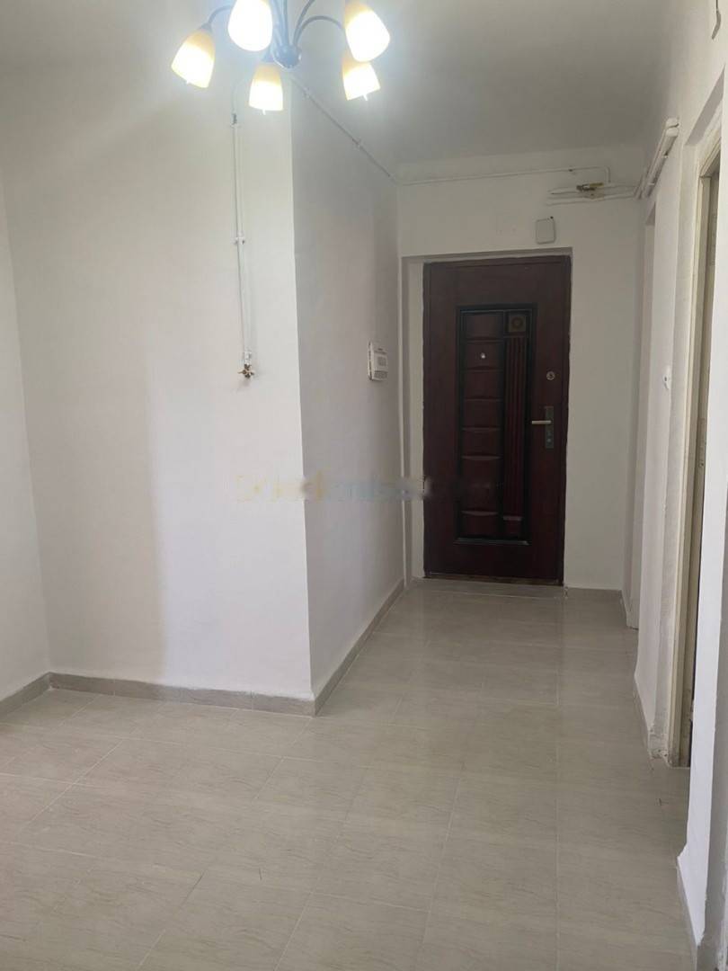 Location Appartement F3 Birkhadem