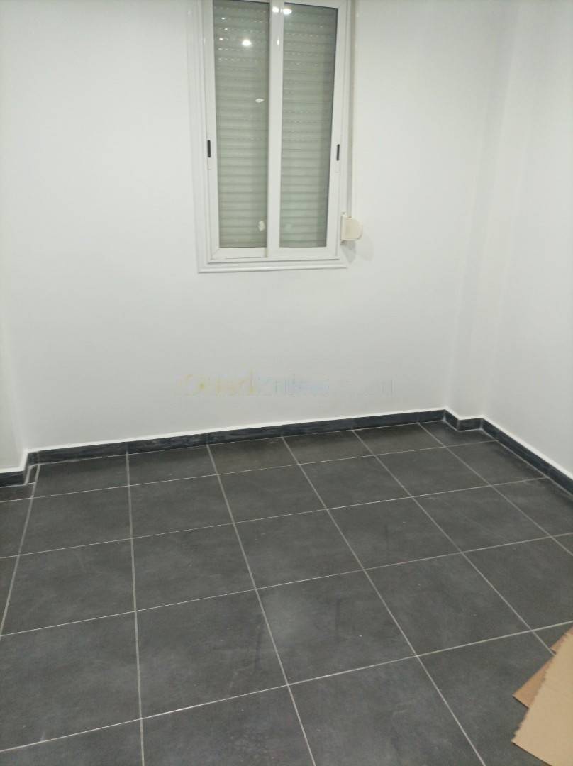Location Appartement F3 Bouzareah