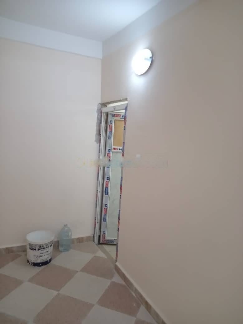Location Local Bordj El Kiffan