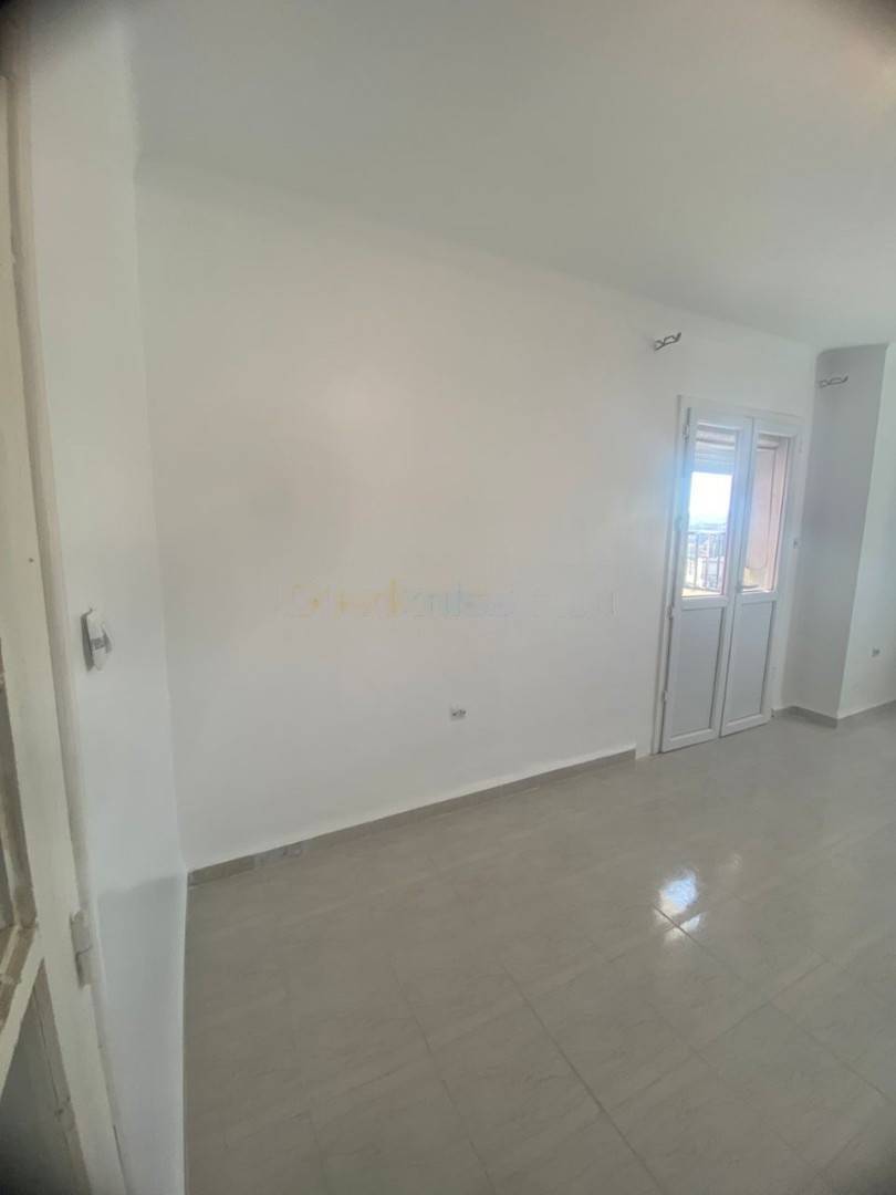 Location Appartement F3 Birkhadem