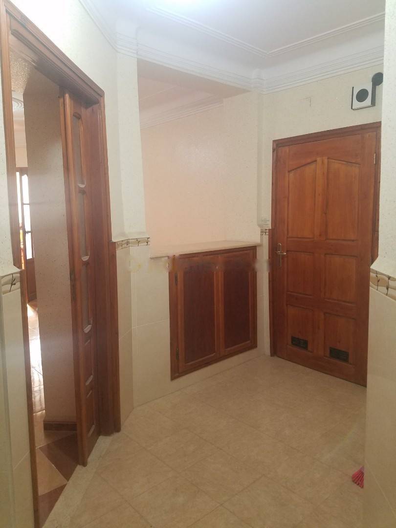 Location Appartement F4 Bordj El Bahri