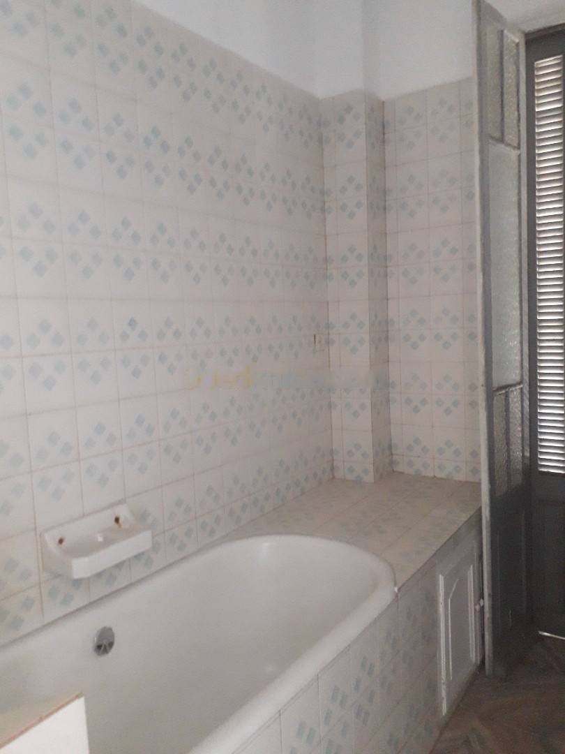 Location Appartement F4 Hydra