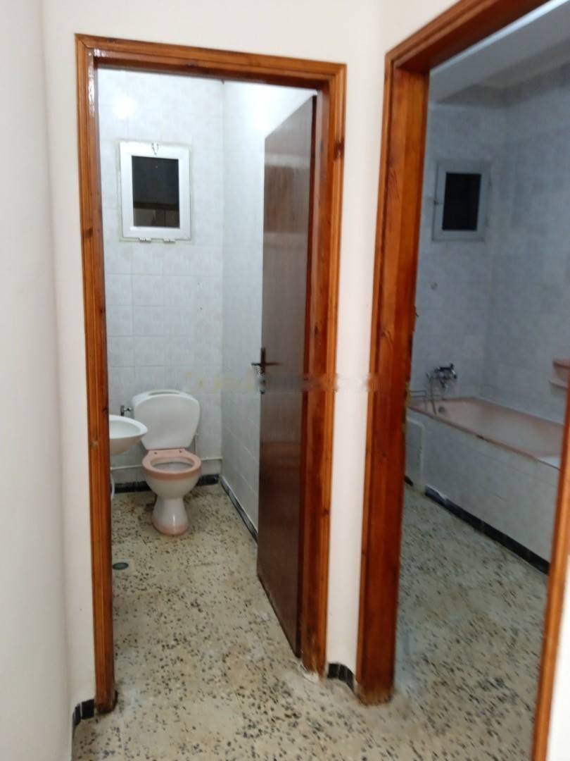 Location Niveau de villa F3 Dar El Beida
