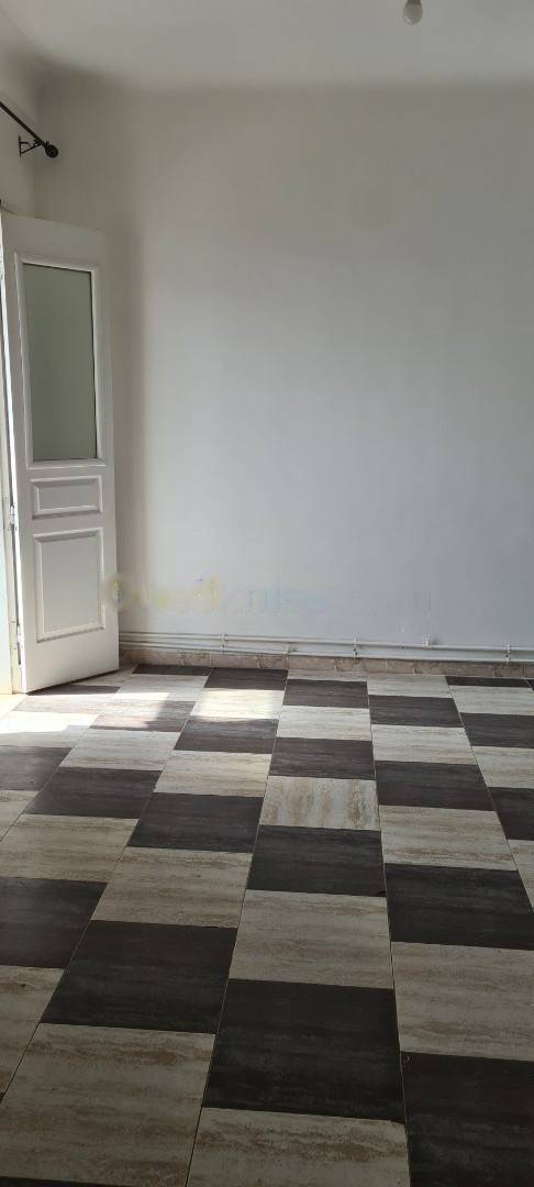 Location Appartement F3 Birkhadem