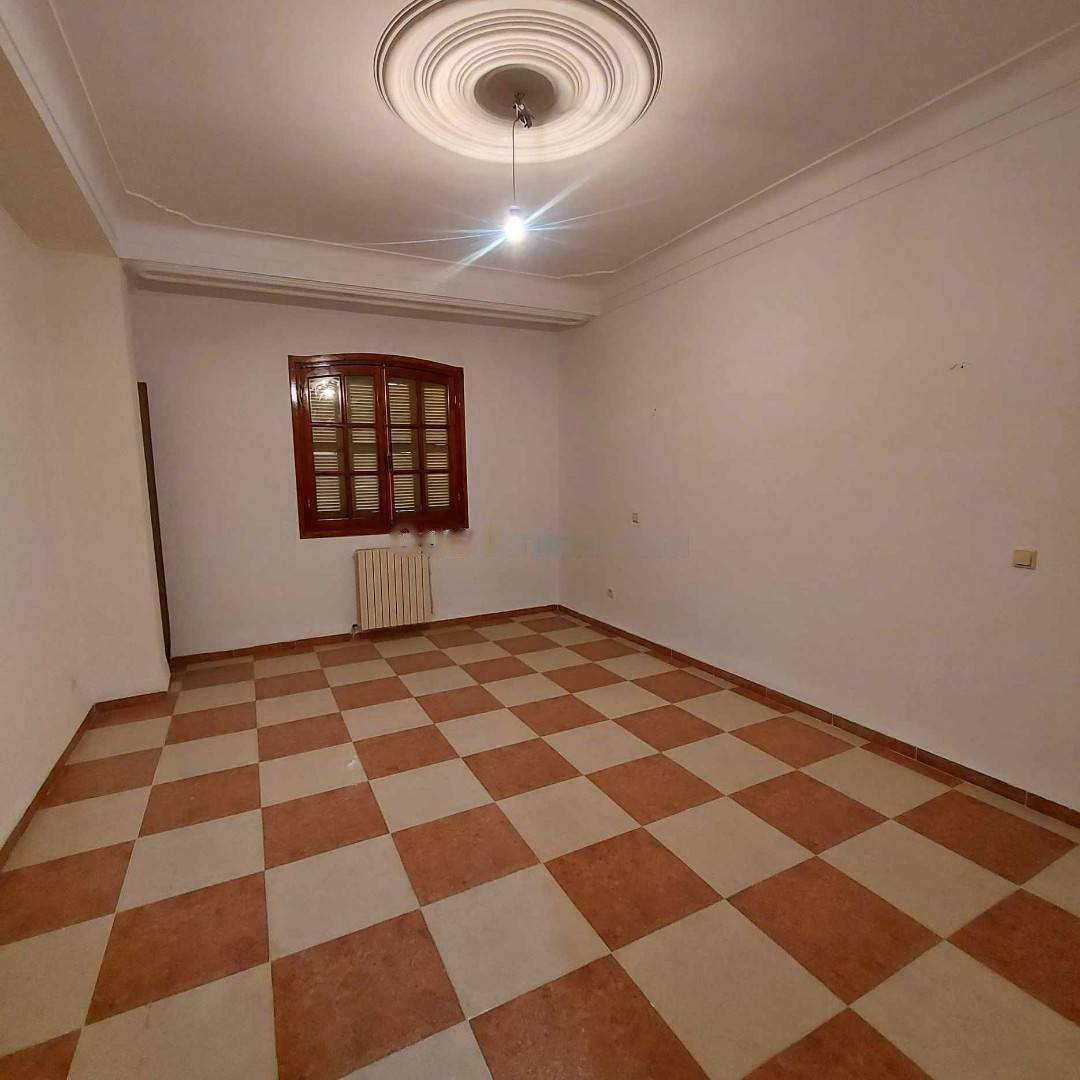 Location Niveau de villa F4 Cheraga