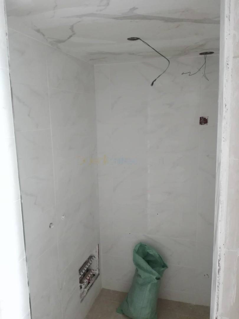 Location Local F2 Bordj El Bahri