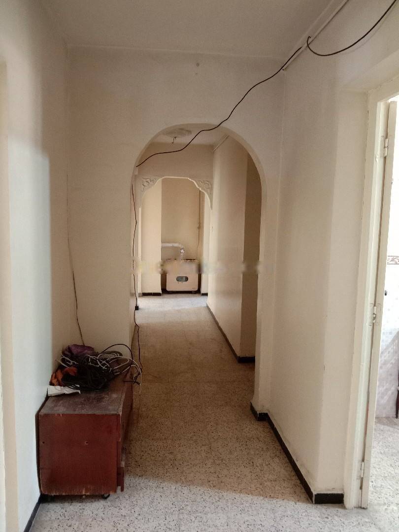 Location Appartement F4 Djasr Kasentina