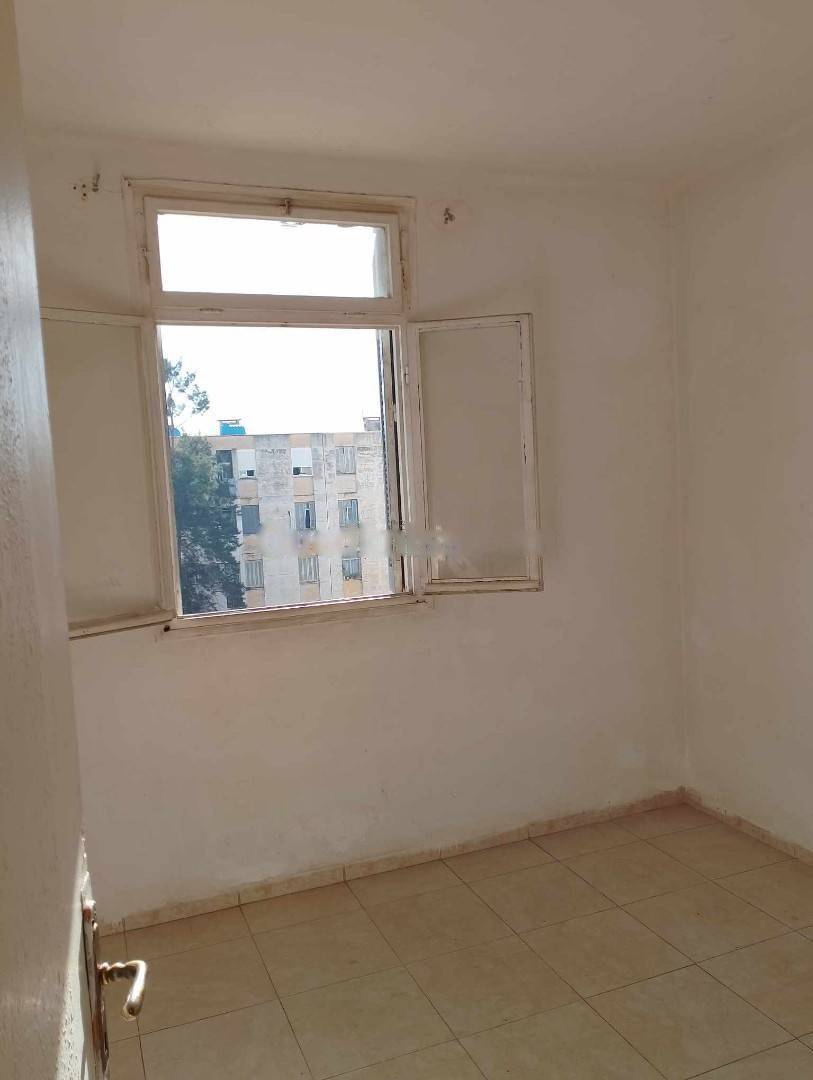 Location Appartement F4 Djasr Kasentina