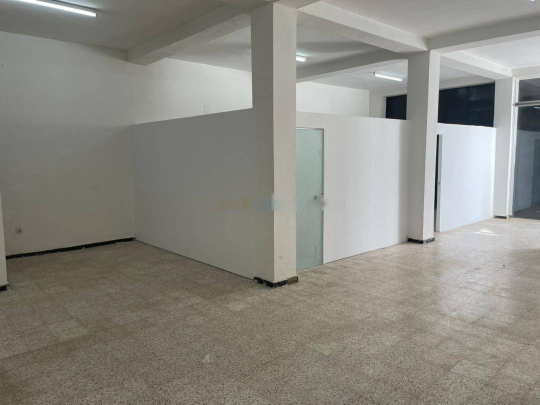 Location Local F4 El Achour