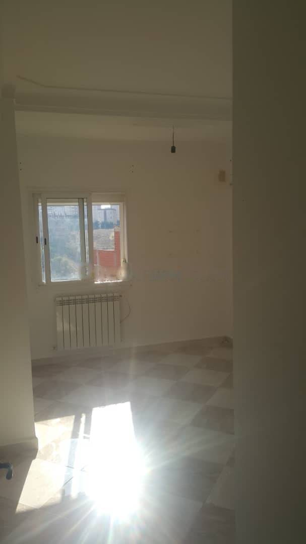 Location Appartement F3 Djasr Kasentina