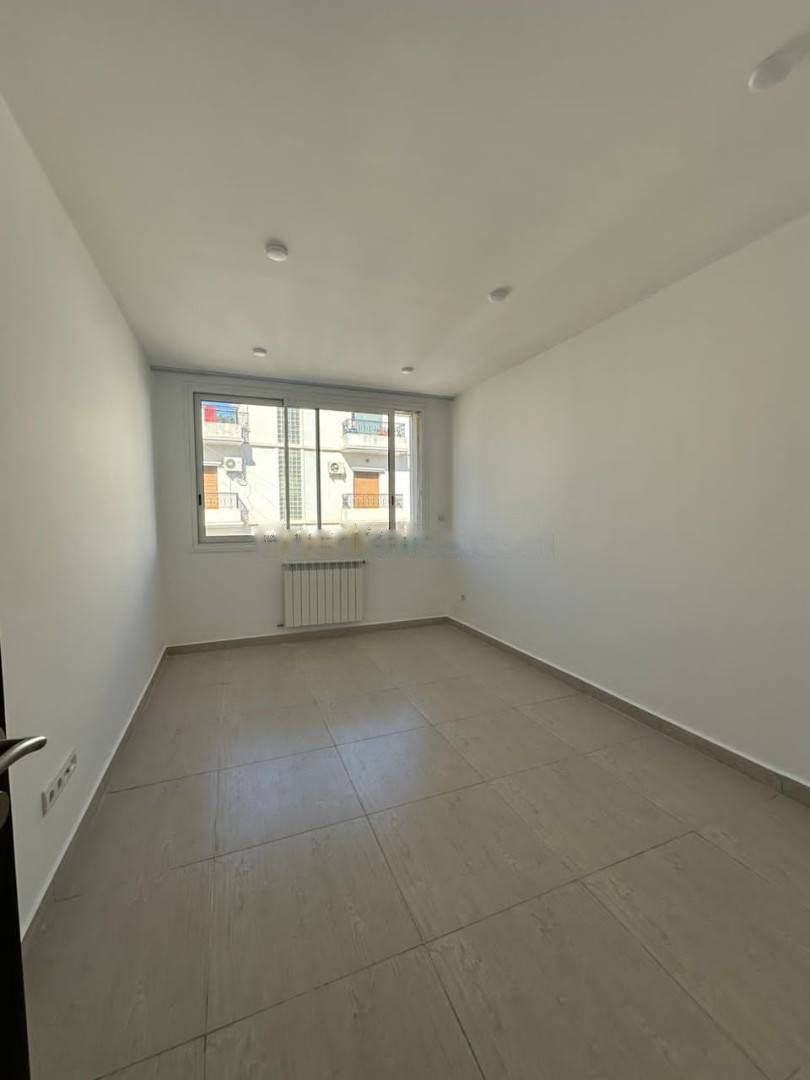 Location Appartement F4 Hydra