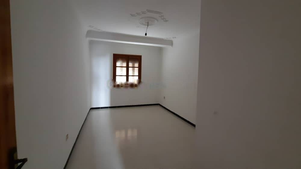 Location Niveau de villa F4 Djasr Kasentina