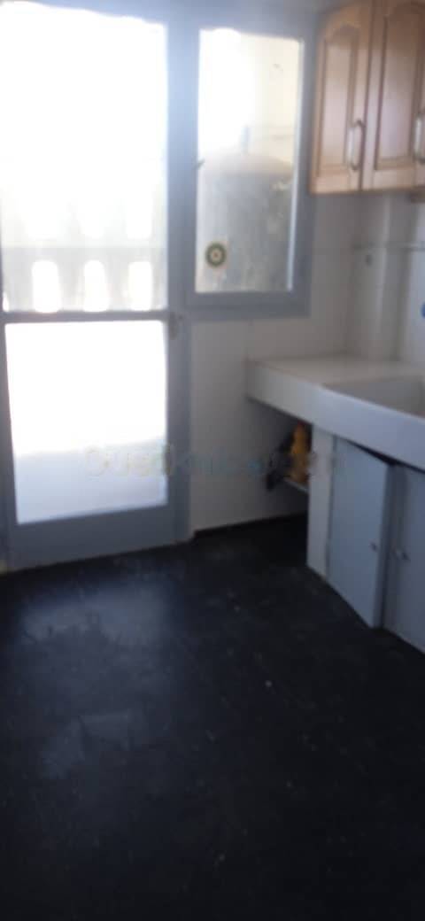 Location Appartement F3 Ben Aknoun