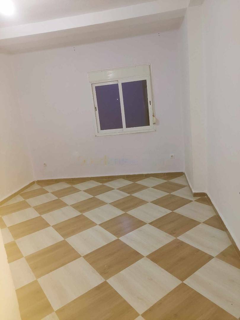 Location Niveau de villa F4 Baba Hassen