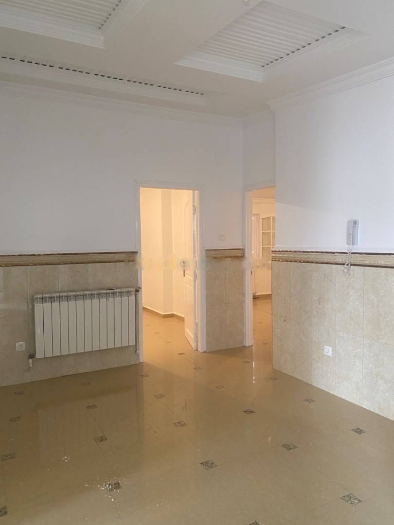 Location Niveau de villa F4 Kouba