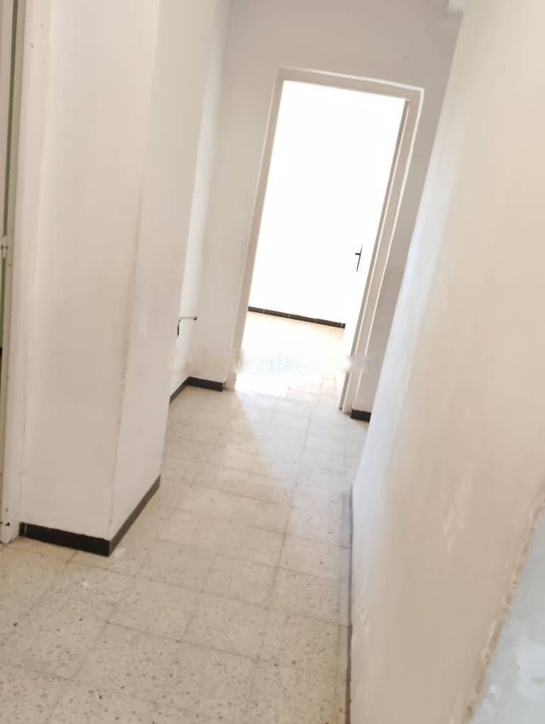 Location Appartement F3 Baba Hassen