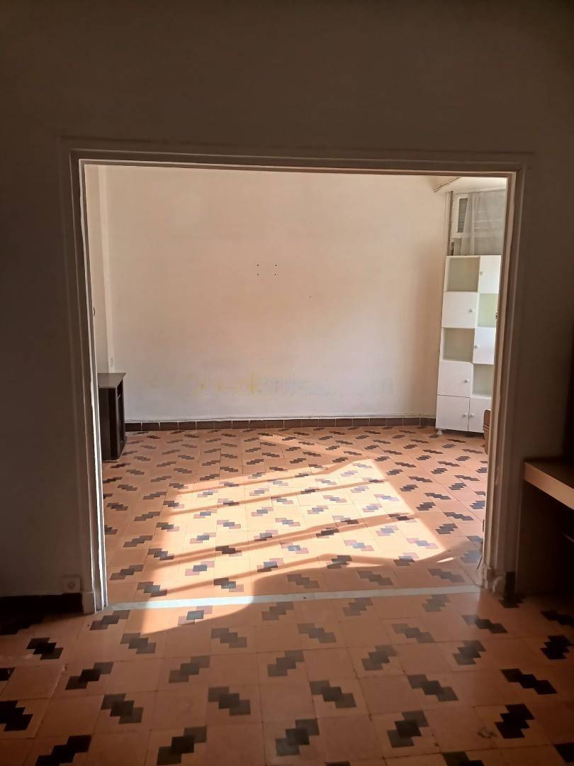 Location Appartement F5 Sidi M'Hamed