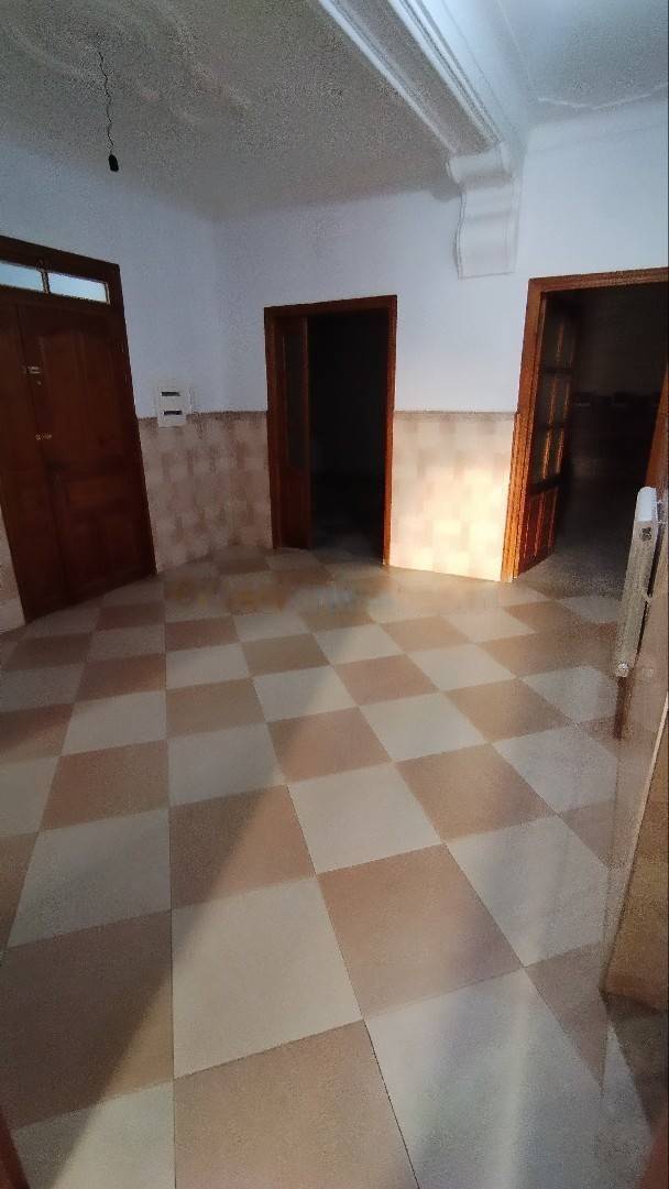 Location niveau de villa f4 khraicia 2