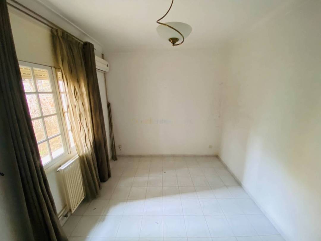 Location Appartement F5 Hydra