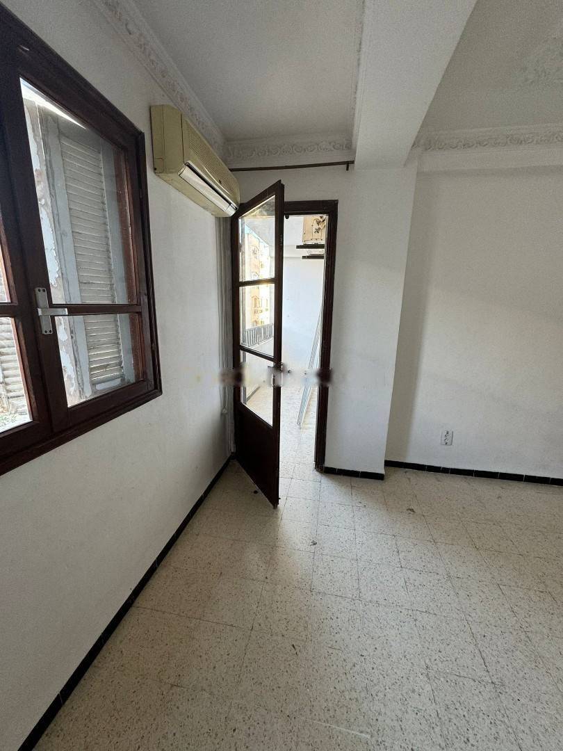 Location Appartement F4 Bir Mourad Rais