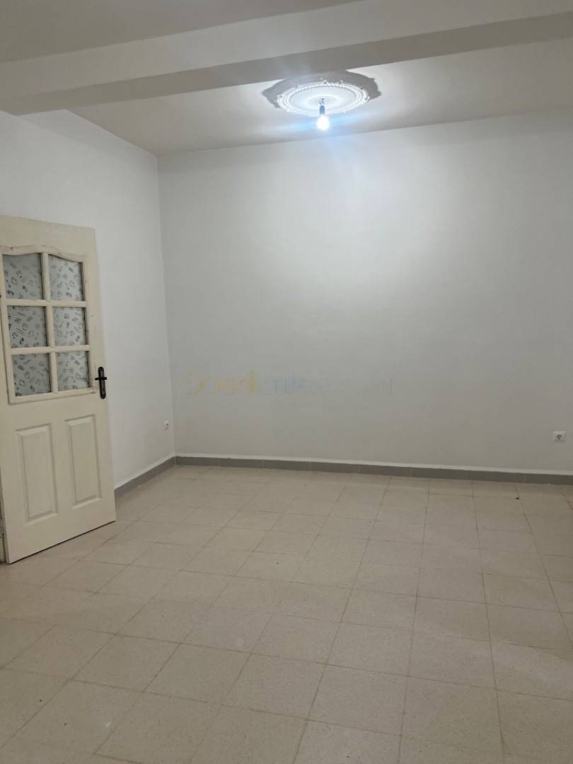 Location Appartement F3 Saoula