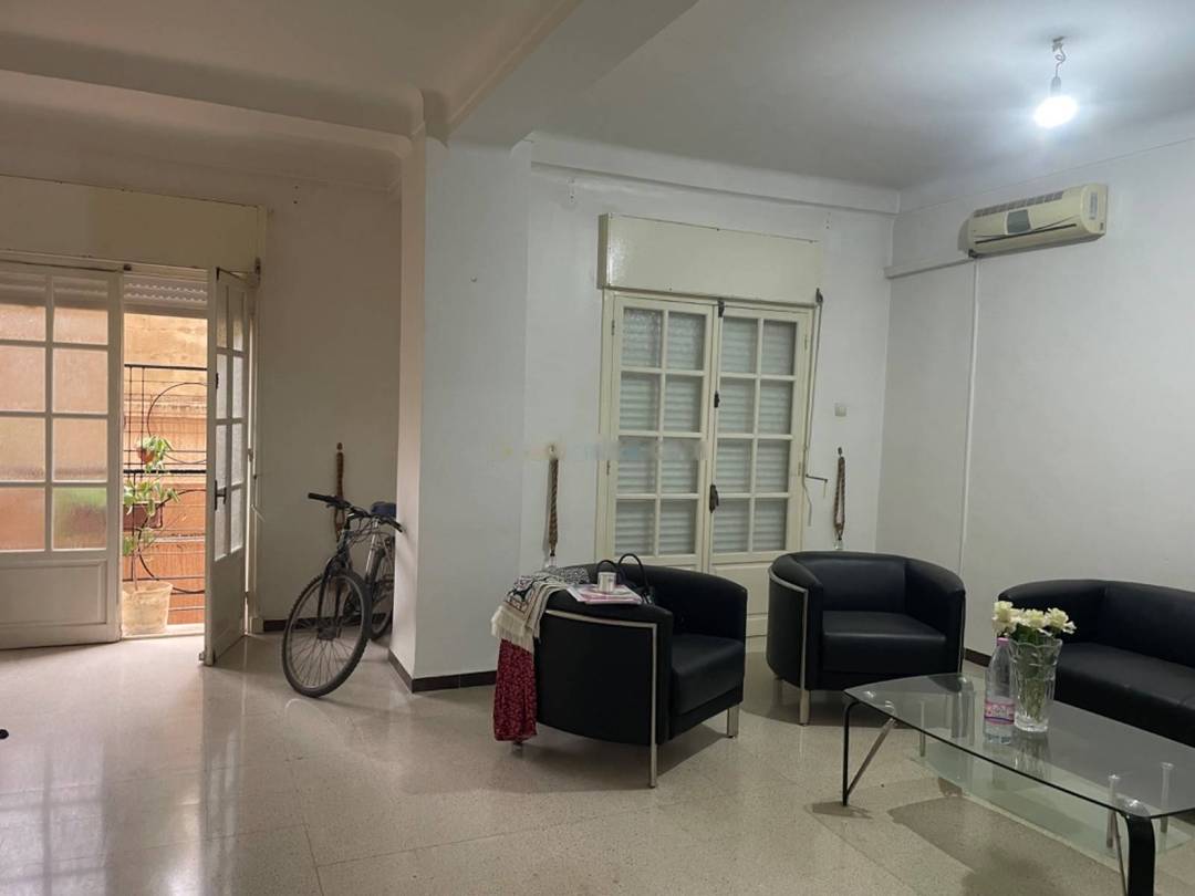 Location Appartement F4 Hydra