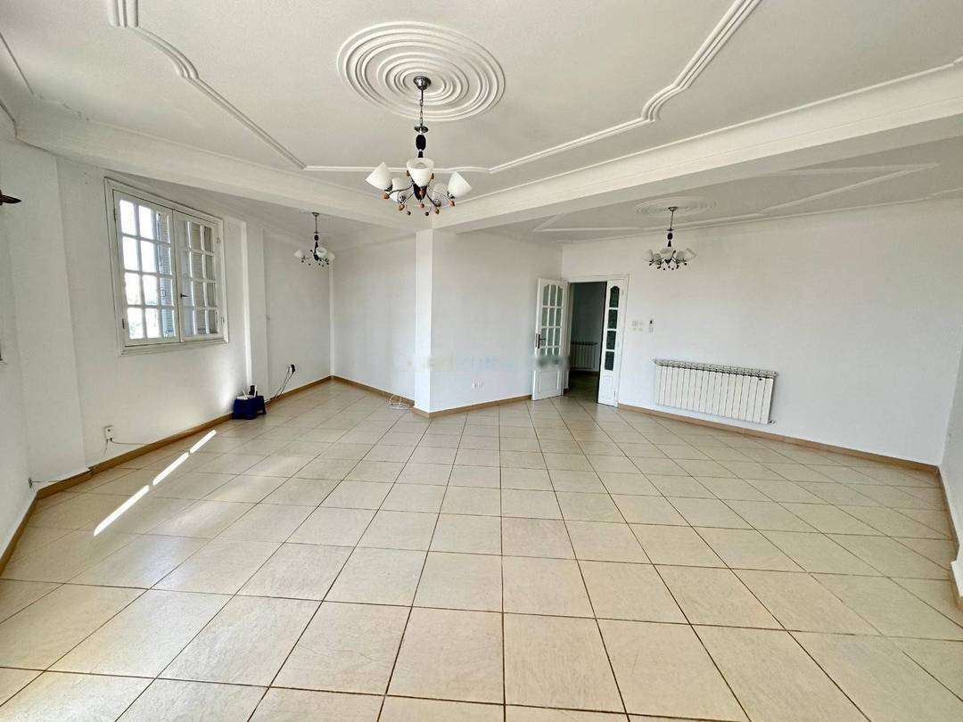Location Niveau de villa F4 Ben Aknoun