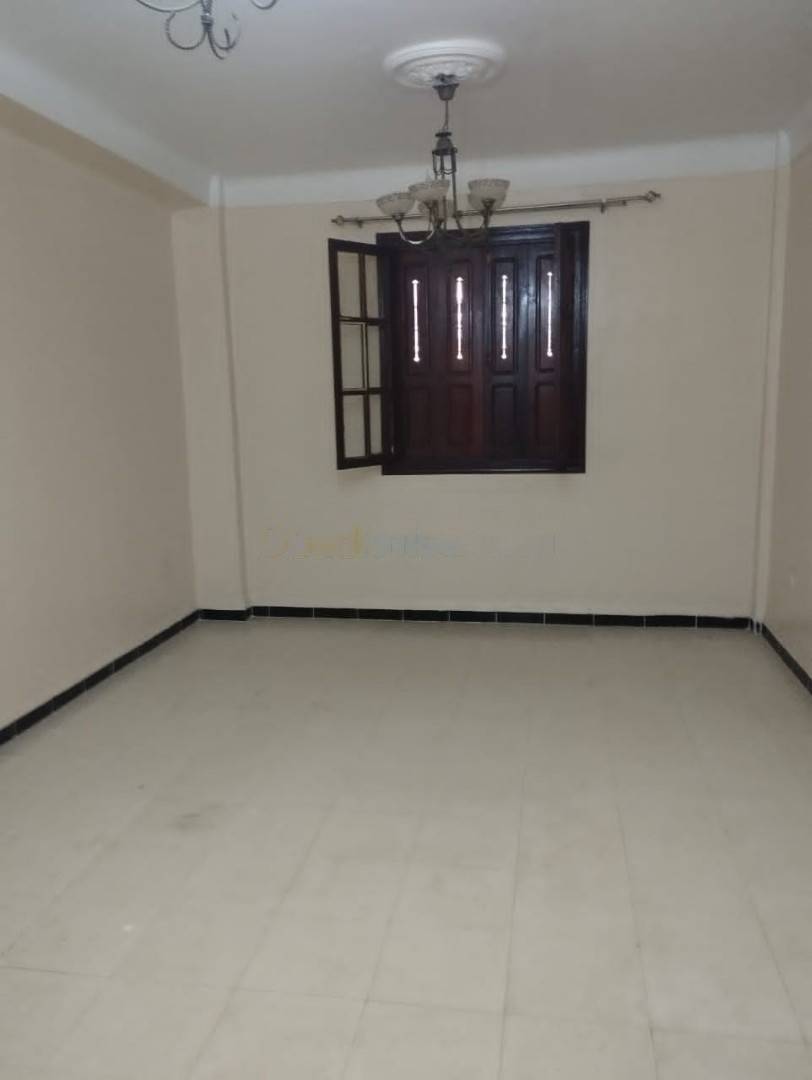 Location Appartement F3 Djasr Kasentina