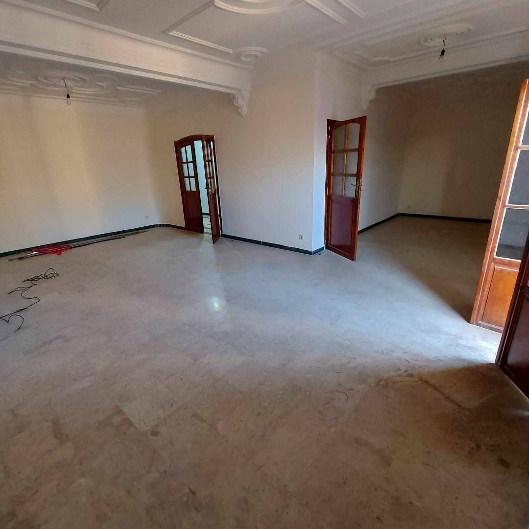 Location Niveau de villa F4 Cheraga
